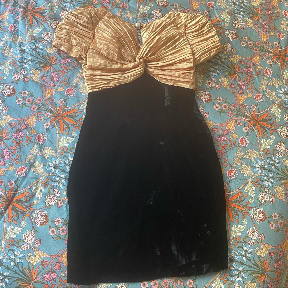 VINTAGE Elegant Black and Gold Mini Dress